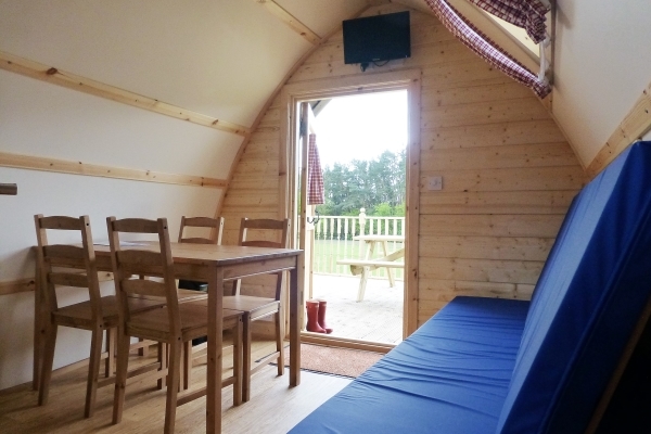 Wigwam?« Cabin interior