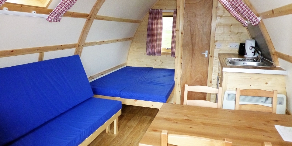Wigwam?« Cabin interior including comfy mattresses